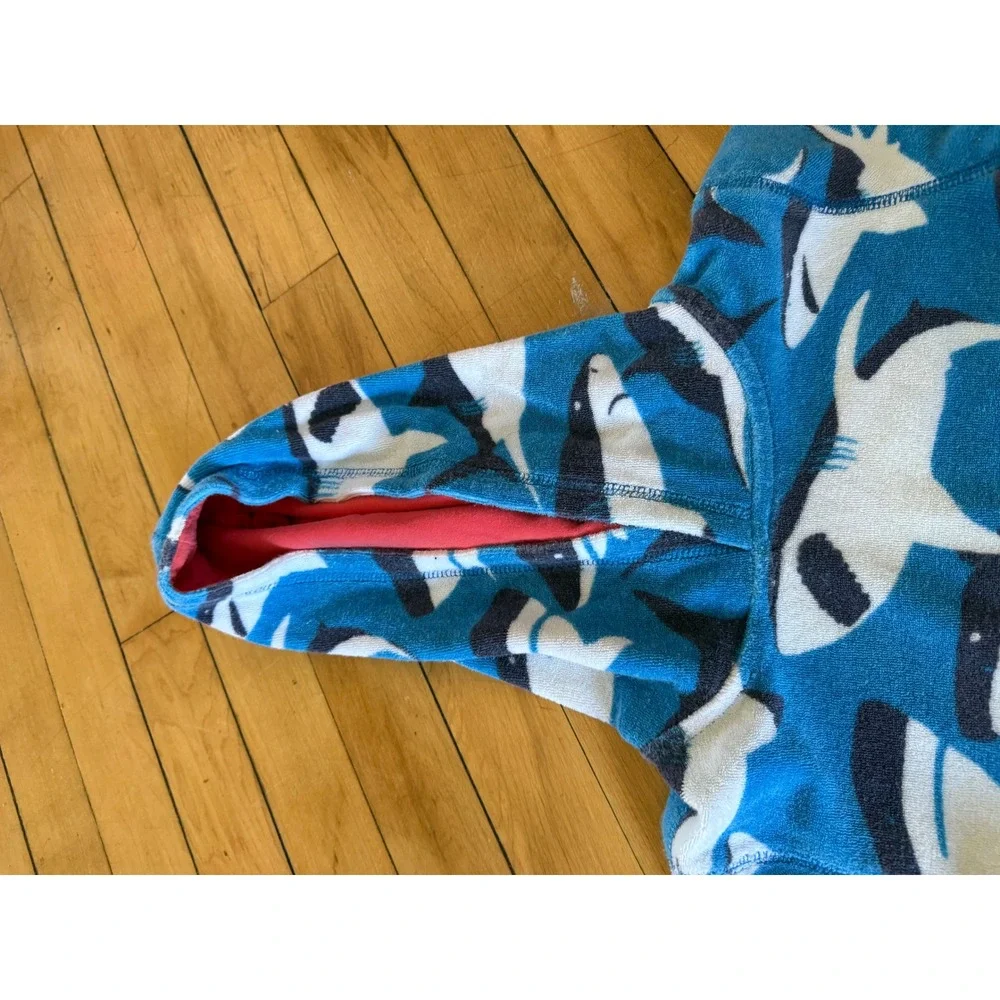 Mini Boden terry cloth‎ shark hooded swim cover up